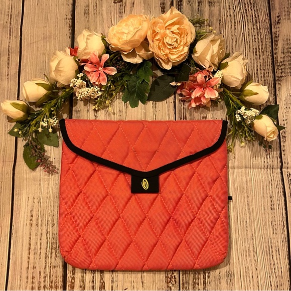 Timbuk2 Quilted Laptop Sleeve - Picture 1 of 12